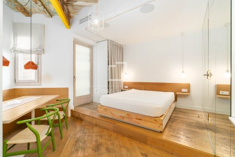 Apartamento de 2 dormitorios en venta en Barcelona, Cataluña, Spain № 3783 - foto 12