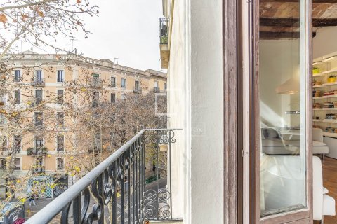 Apartamento de 2 dormitorios en venta en Barcelona, Cataluña, Spain № 3783 - foto 10