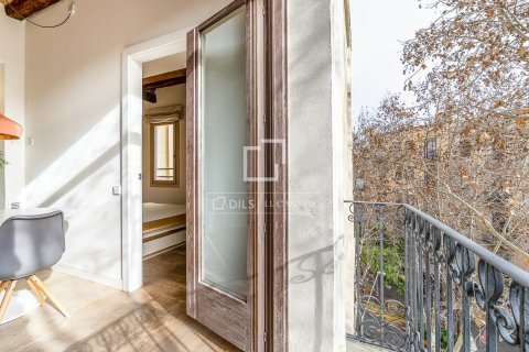 Apartamento de 2 dormitorios en venta en Barcelona, Cataluña, Spain № 3783 - foto 9