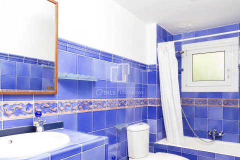 9 bedrooms villa for sale in Sant Just Desvern, Barcelona, Catalonia, Spain № 4410 - photo 16