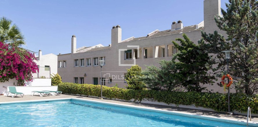 9 bedrooms villa for sale in Sant Just Desvern, Barcelona, Catalonia, Spain № 4410