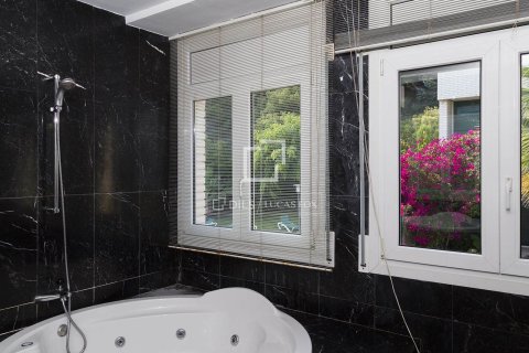 9 bedrooms villa for sale in Sant Just Desvern, Barcelona, Catalonia, Spain № 4410 - photo 15