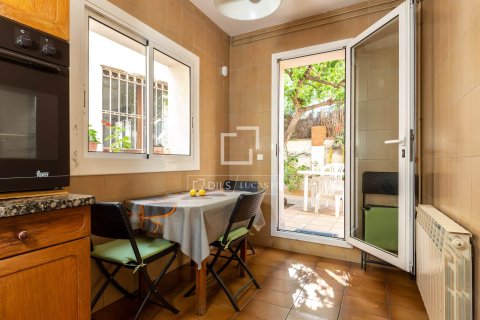 Villa de 6 dormitorios en venta en Esplugues de Llobregat, Barcelona, Cataluña, Spain № 4408 - foto 12