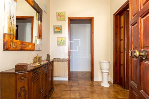 Villa de 6 dormitorios en venta en Esplugues de Llobregat, Barcelona, Cataluña, Spain № 4408 - foto 21