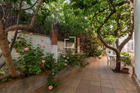 Villa de 6 dormitorios en venta en Esplugues de Llobregat, Barcelona, Cataluña, Spain № 4408 - foto 13