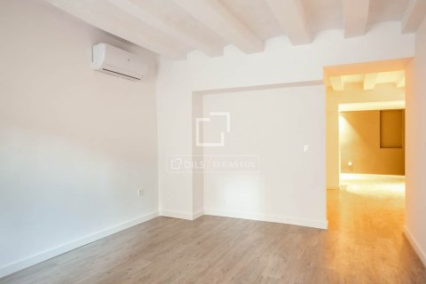 Apartamento de 2 dormitorios en venta en Barcelona, Cataluña, Spain № 4404 - foto 15