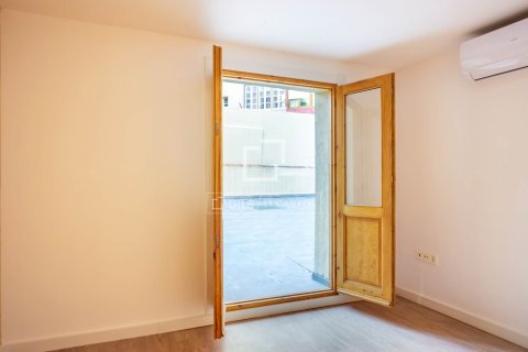 Apartamento de 2 dormitorios en venta en Barcelona, Cataluña, Spain № 4404 - foto 9