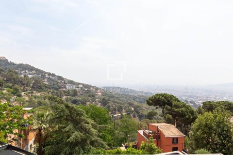 Villa de 4 dormitorios en venta en Barcelona, Cataluña, Spain № 4405 - foto 5