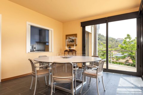 Villa de 4 dormitorios en venta en Barcelona, Cataluña, Spain № 4405 - foto 20