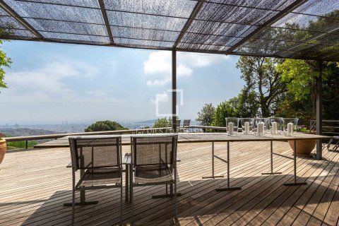 Villa de 4 dormitorios en venta en Barcelona, Cataluña, Spain № 4405 - foto 3