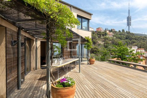 Villa de 4 dormitorios en venta en Barcelona, Cataluña, Spain № 4405 - foto 14