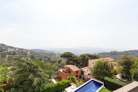 Villa de 4 dormitorios en venta en Barcelona, Cataluña, Spain № 4405 - foto 16