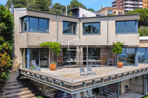 Villa de 4 dormitorios en venta en Barcelona, Cataluña, Spain № 4405 - foto 10