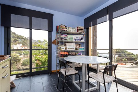 Villa de 4 dormitorios en venta en Barcelona, Cataluña, Spain № 4405 - foto 17