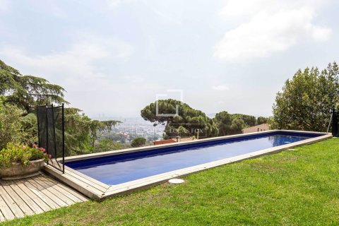 Villa de 4 dormitorios en venta en Barcelona, Cataluña, Spain № 4405 - foto 4
