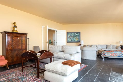 Villa de 4 dormitorios en venta en Barcelona, Cataluña, Spain № 4405 - foto 12