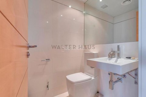 Ático de 3 dormitorios en venta en Sant Martí, Barcelona, Cataluña, Spain № 2236 - foto 22