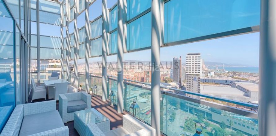 Ático de 3 dormitorios en venta en Sant Martí, Barcelona, Cataluña, Spain № 2236