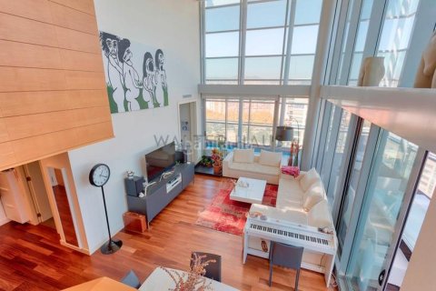 Ático de 3 dormitorios en venta en Sant Martí, Barcelona, Cataluña, Spain № 2236 - foto 2