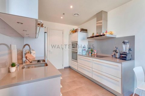 Ático de 3 dormitorios en venta en Sant Martí, Barcelona, Cataluña, Spain № 2236 - foto 4