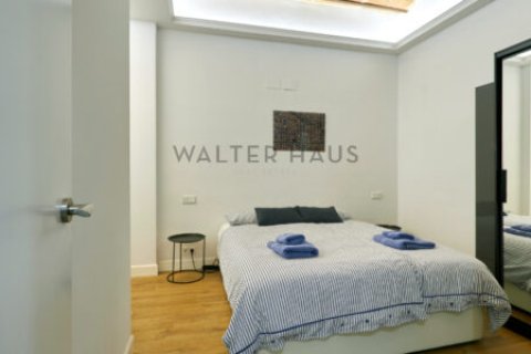 Apartamento de 3 dormitorios en venta en Eixample, Barcelona, Cataluña, Spain № 2235 - foto 26