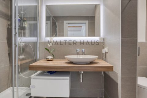 Apartamento de 3 dormitorios en venta en Eixample, Barcelona, Cataluña, Spain № 2235 - foto 22