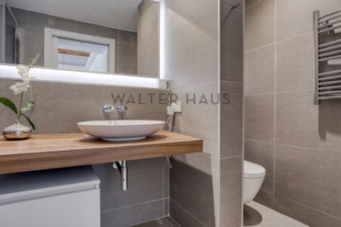 Apartamento de 3 dormitorios en venta en Eixample, Barcelona, Cataluña, Spain № 2235 - foto 24