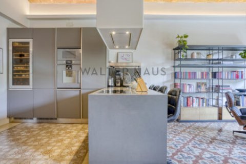 Apartamento de 3 dormitorios en venta en Eixample, Barcelona, Cataluña, Spain № 2235 - foto 6
