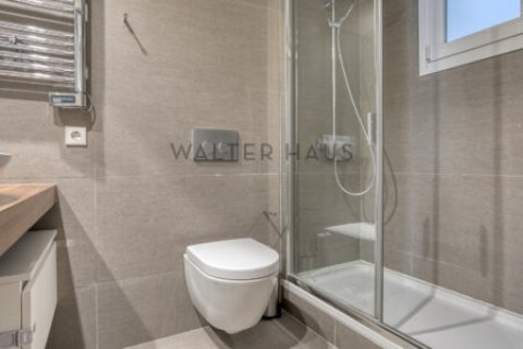 Apartamento de 3 dormitorios en venta en Eixample, Barcelona, Cataluña, Spain № 2235 - foto 21