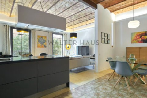 Apartamento de 3 dormitorios en venta en Eixample, Barcelona, Cataluña, Spain № 2235 - foto 4