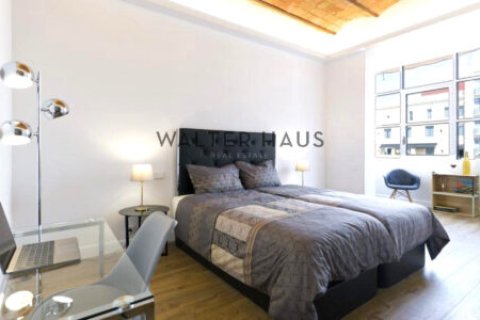 Apartamento de 3 dormitorios en venta en Eixample, Barcelona, Cataluña, Spain № 2235 - foto 15