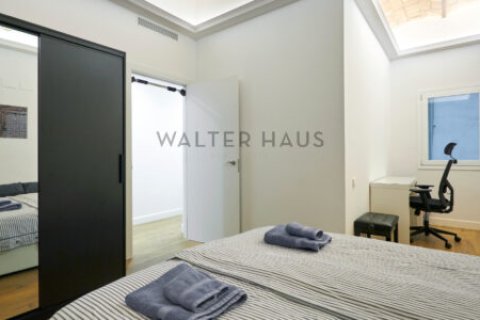 Apartamento de 3 dormitorios en venta en Eixample, Barcelona, Cataluña, Spain № 2235 - foto 27