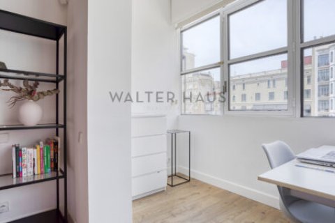 Apartamento de 3 dormitorios en venta en Eixample, Barcelona, Cataluña, Spain № 2235 - foto 16