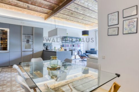 Apartamento de 3 dormitorios en venta en Eixample, Barcelona, Cataluña, Spain № 2235 - foto 5
