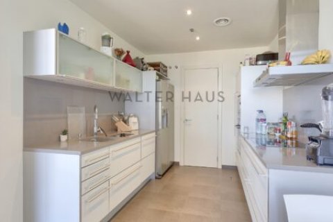 Ático de 3 dormitorios en venta en Sant Martí, Barcelona, Cataluña, Spain № 2237 - foto 10