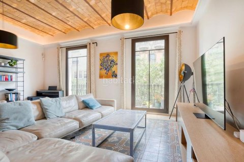 Apartamento de 3 dormitorios en venta en Eixample, Barcelona, Cataluña, Spain № 2234