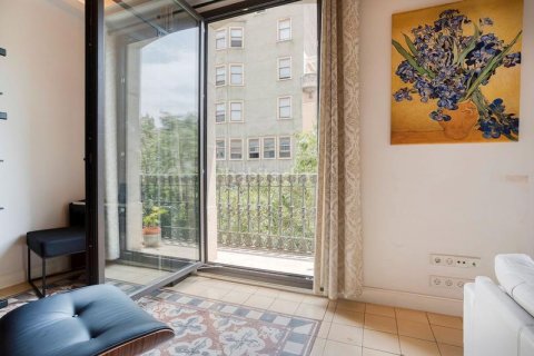 Apartamento de 3 dormitorios en venta en Eixample, Barcelona, Cataluña, Spain № 2234 - foto 26