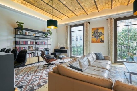 Apartamento de 3 dormitorios en venta en Eixample, Barcelona, Cataluña, Spain № 2234 - foto 4