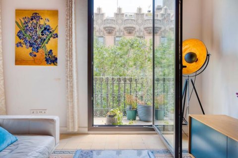 Apartamento de 3 dormitorios en venta en Eixample, Barcelona, Cataluña, Spain № 2234 - foto 14