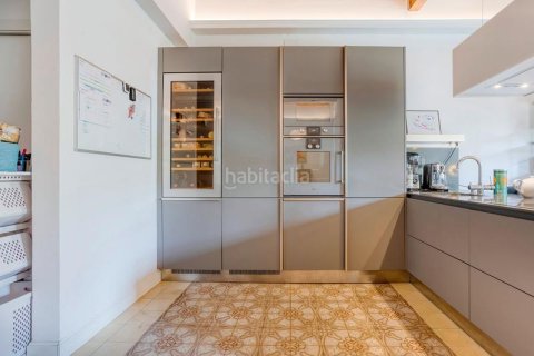 Apartamento de 3 dormitorios en venta en Eixample, Barcelona, Cataluña, Spain № 2234 - foto 18