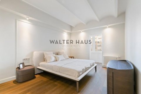 3 bedrooms apartment for sale in Eixample, Barcelona, Catalonia, Spain № 2233 - photo 4