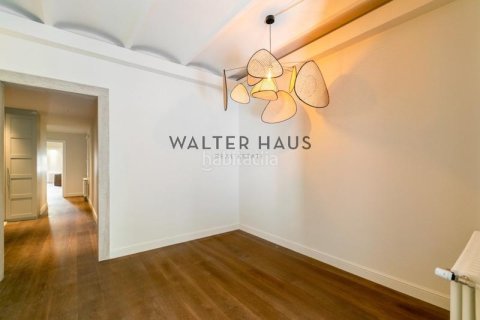 3 bedrooms apartment for sale in Eixample, Barcelona, Catalonia, Spain № 2233 - photo 30