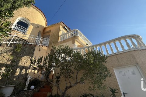 Сasa de 3 dormitorios en venta en Roses, Gerona, Cataluña, Spain № 4953 - foto 3