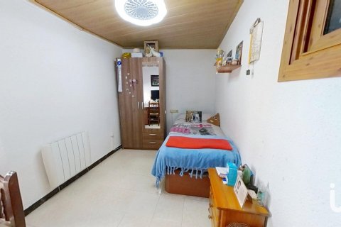 Casa adosada de 4 dormitorios en venta en Llorenc Del Penedes, Tarragona, Cataluña, Spain № 4955 - foto 11