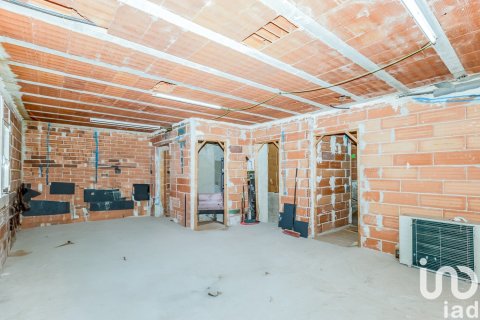 Сasa de 7 dormitorios en venta en Castellar del Vallès, Barcelona, Cataluña, Spain № 4956 - foto 22