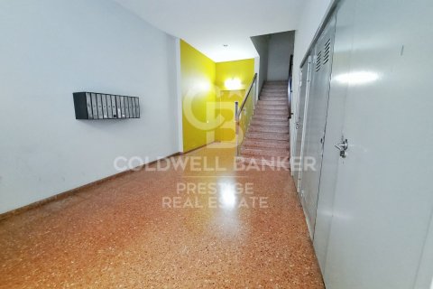 Apartamento de 3 dormitorios en venta en Barcelona, Cataluña, Spain № 6009 - foto 7