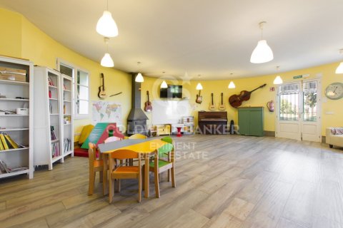 Сasa de 6 dormitorios en venta en Mataró, Barcelona, Cataluña, Spain № 6008 - foto 9