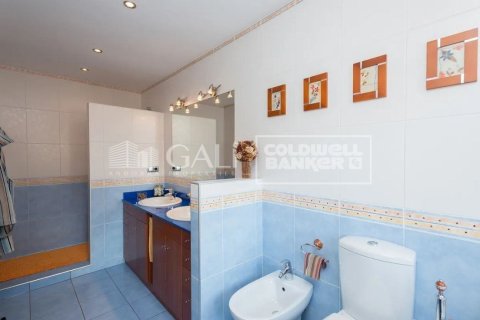 Villa de 5 dormitorios en venta en Principado De Andorra (Ninguna Poblacion Tiene C.P.), Lérida, Cataluña, Spain № 6006 - foto 7