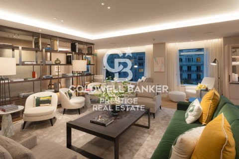 Купить квартиру в Барселона, Испания с 2 спальни, 176м², № 6005 - фото 3