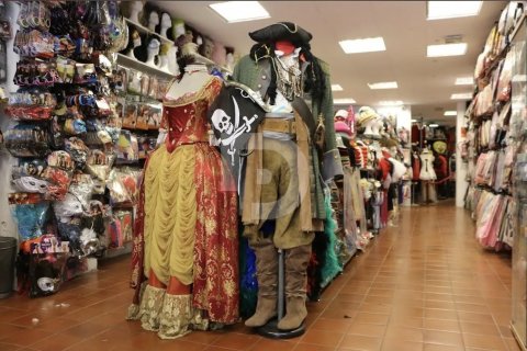 Tienda al por menor de 418 m² en venta en L'Eixample, Barcelona, Cataluña, Spain № 4579 - foto 2